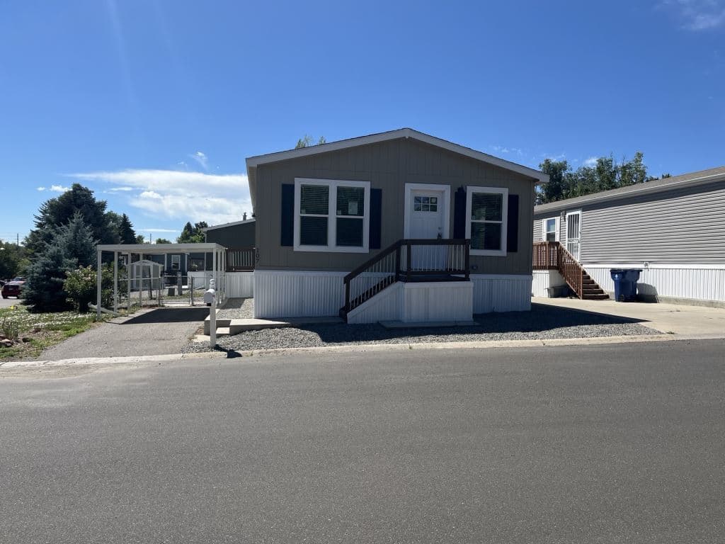 Manufactured home in Federal Heights, CO 80260