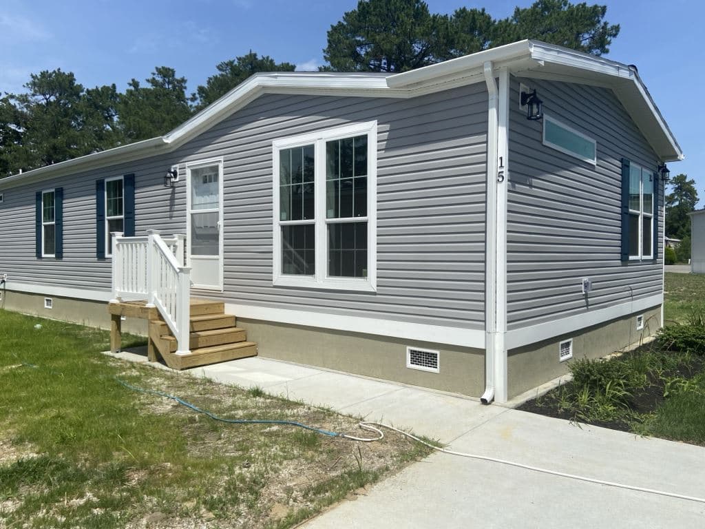 Manufactured home in Whiting, NJ 08759