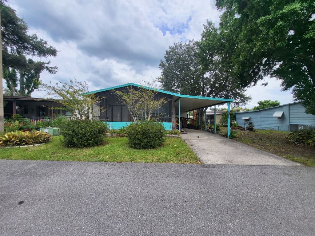 Manufactured home in Orlando, FL 32836