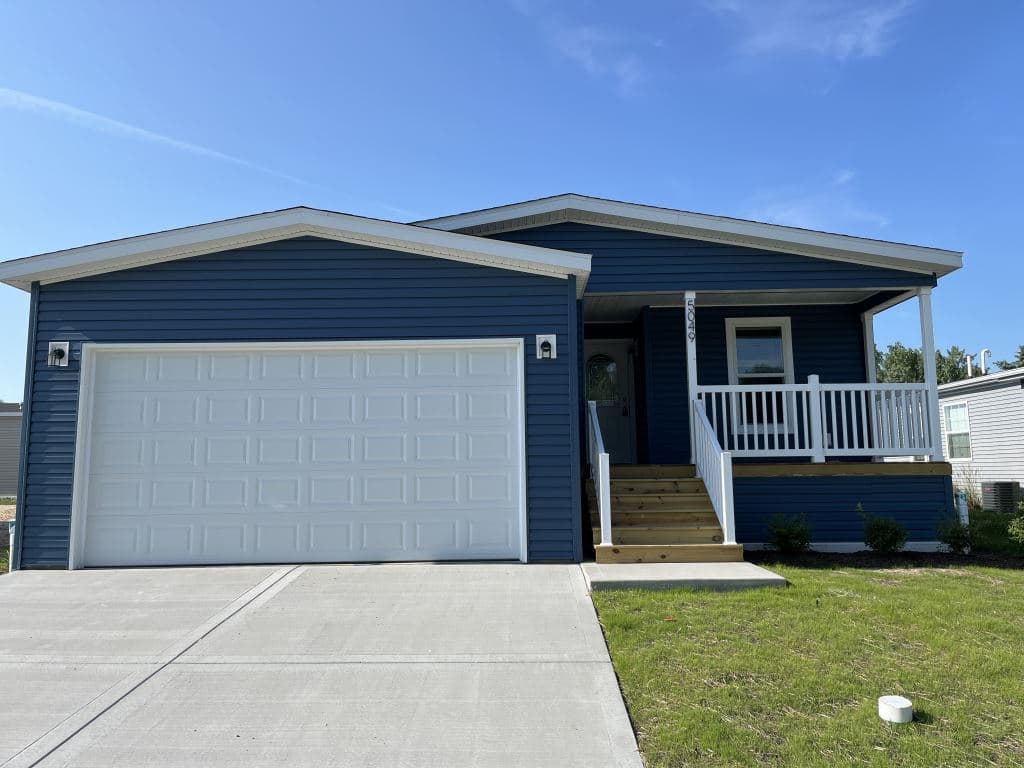 Manufactured home in Monee, IL 60449