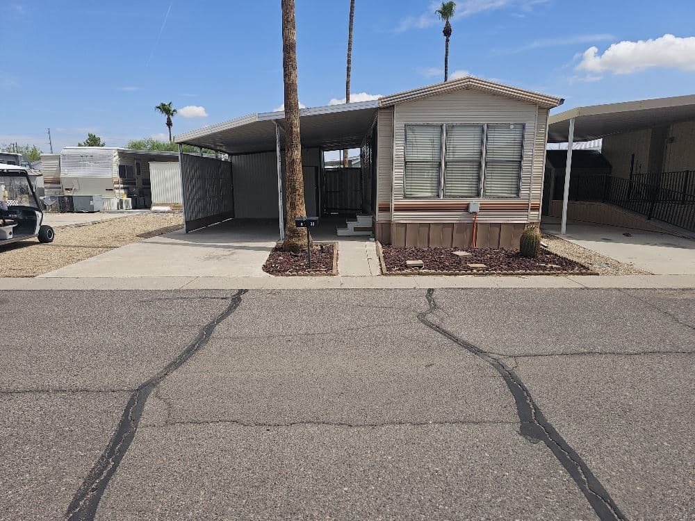 Manufactured home in Mesa, AZ 85213