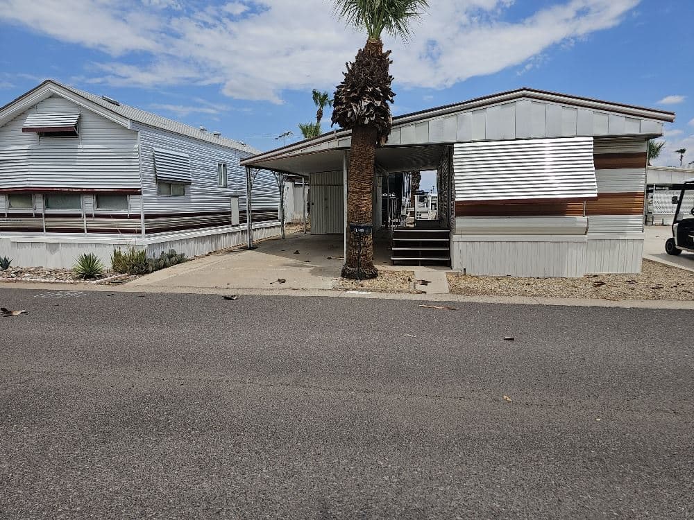Manufactured home in Mesa, AZ 85213