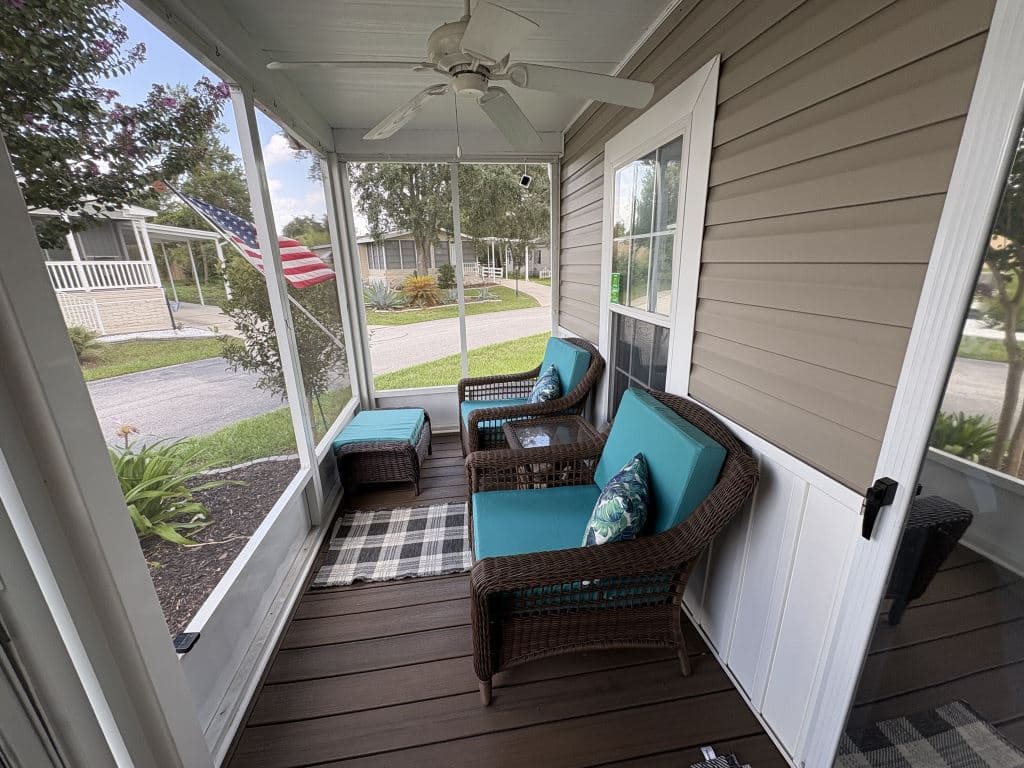 Manufactured home in Ocala, FL 34476