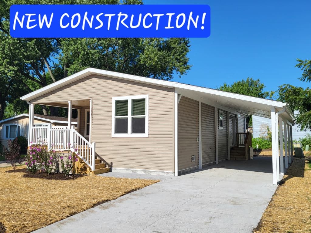 Manufactured home in Elgin, IL 60123
