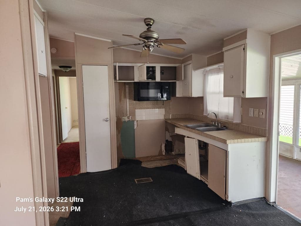 Manufactured home in Ormond Beach, FL 32174