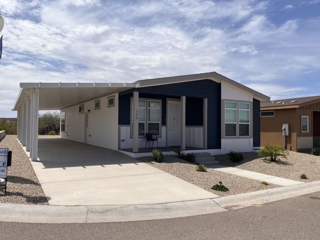 Manufactured home in Wickenburg, AZ 85390