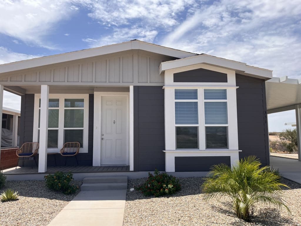 Manufactured home in Wickenburg, AZ 85390