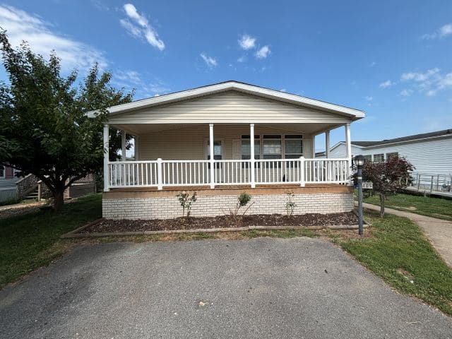 Manufactured home in Winchester, VA 22603