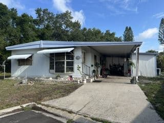 Manufactured home in Largo, FL 33771