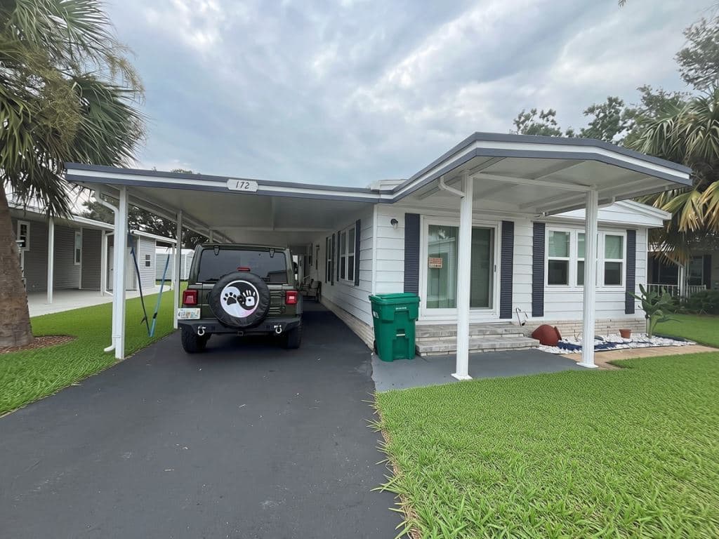 Manufactured home in Leesburg, FL 34788