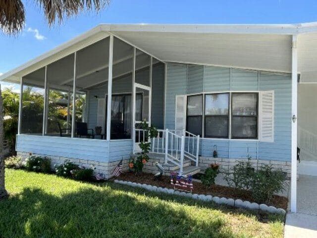 Manufactured home in Vero Beach, FL 32966
