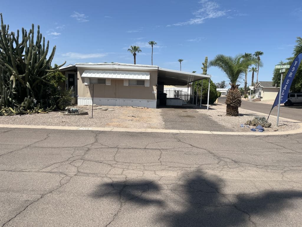 Manufactured home in Mesa, AZ 85206