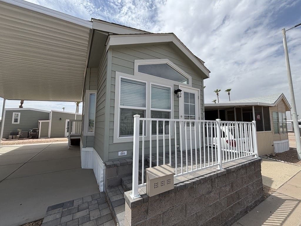 Manufactured home in Mesa, AZ 85213