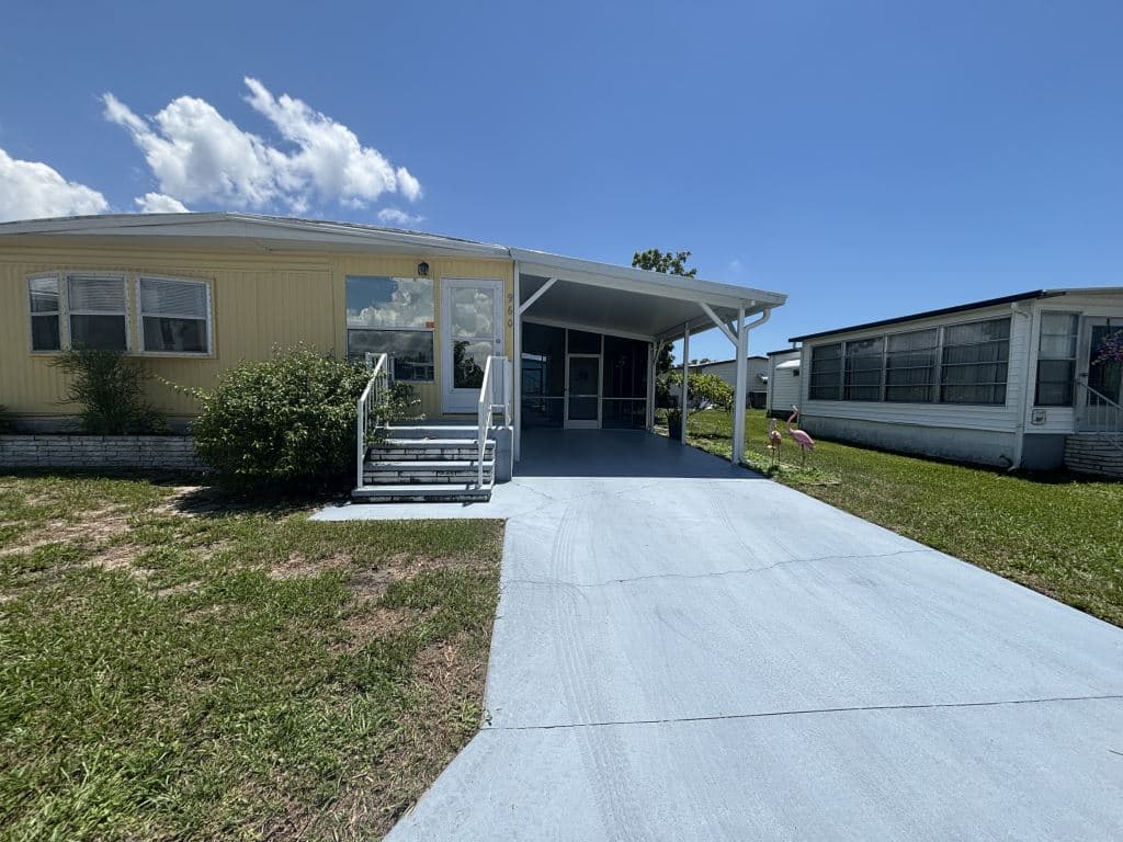 Manufactured home in Venice, FL 34285