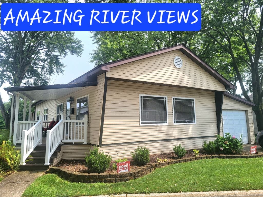 Manufactured home in Elgin, IL 60123