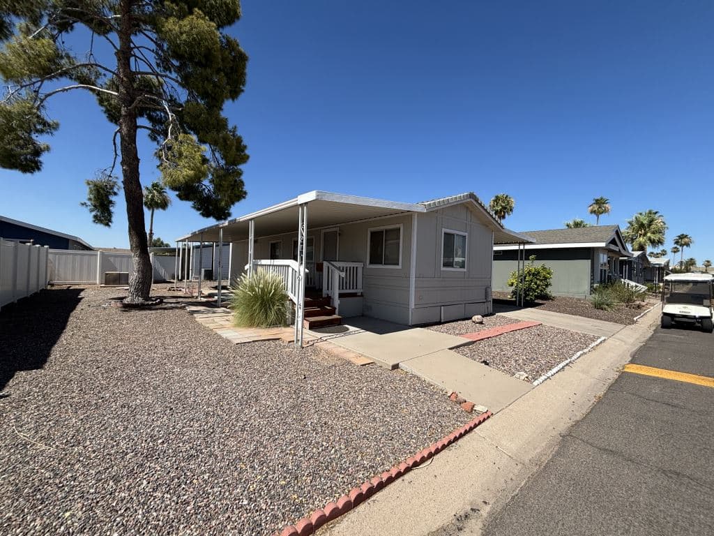 Manufactured home in Tempe, AZ 85282