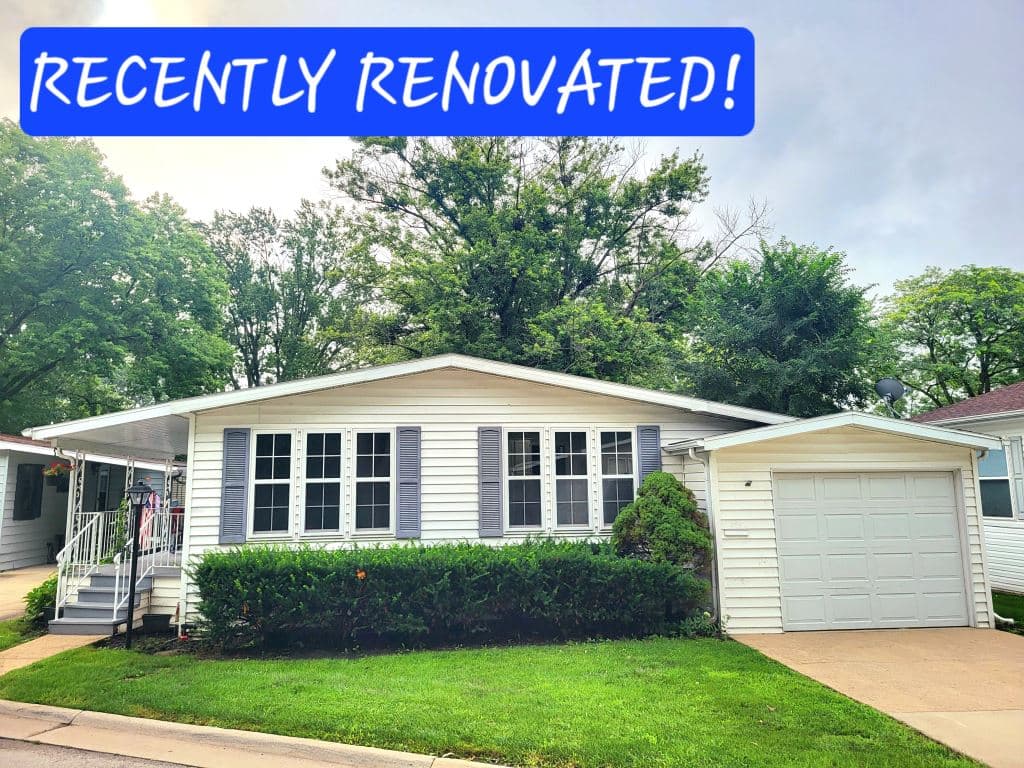 Manufactured home in Elgin, IL 60123