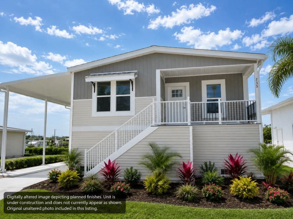 Manufactured home in Ellenton, FL 34222