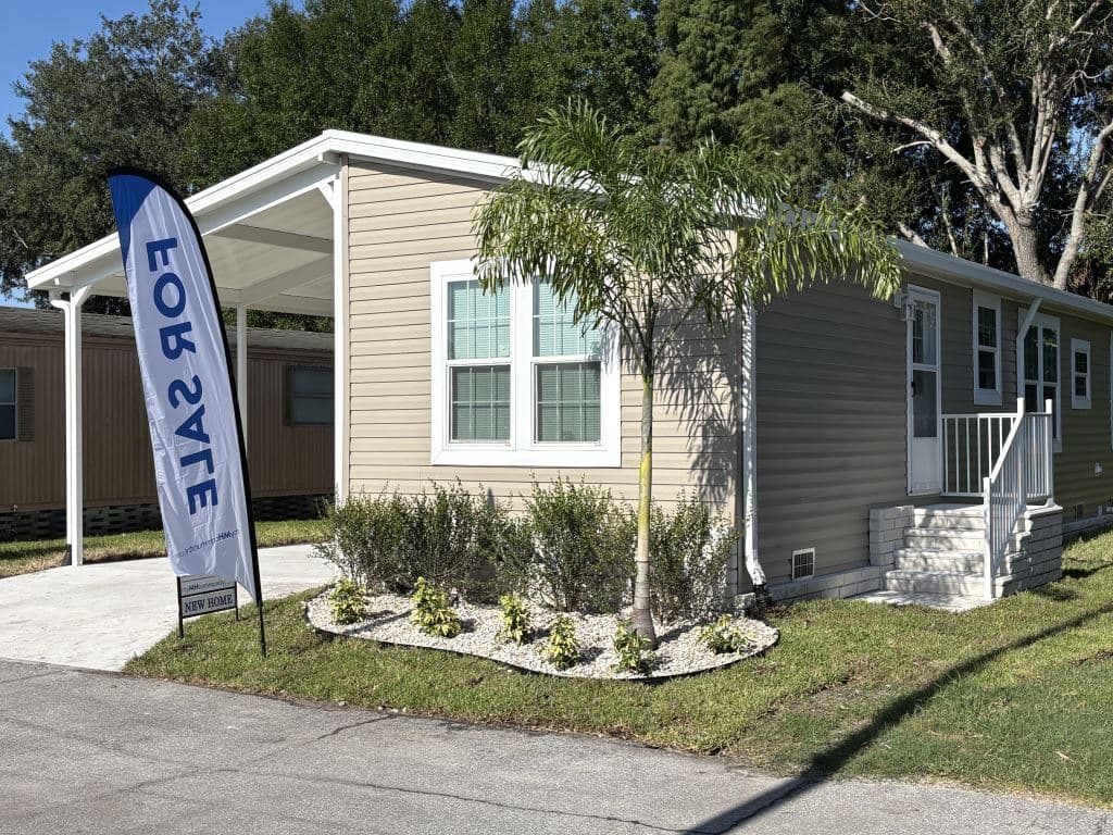 Manufactured home in Plant City, FL 33565