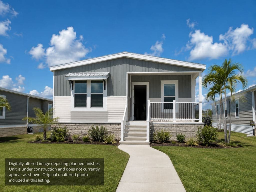 Manufactured home in Zephyrhills, FL 33541