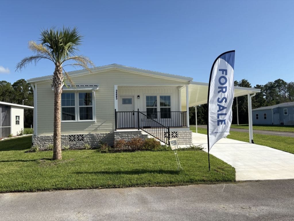 Manufactured home in Zephyrhills, FL 33541