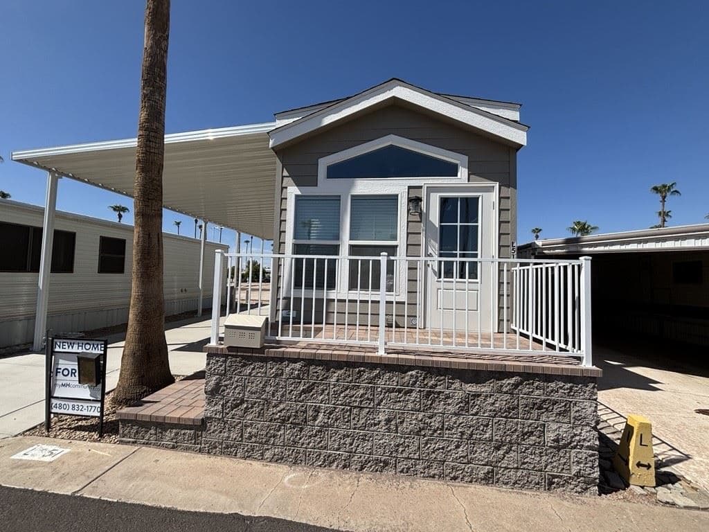 Manufactured home in Mesa, AZ 85213