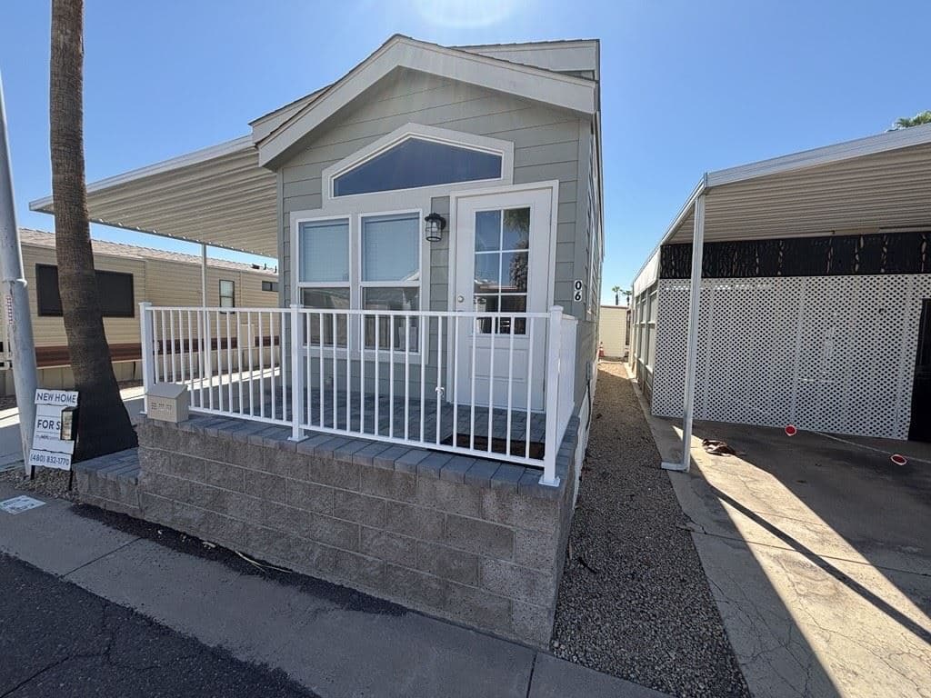 Manufactured home in Mesa, AZ 85213