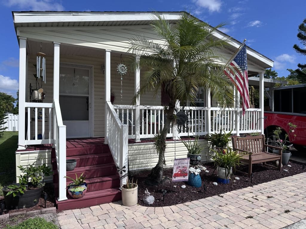 Manufactured home in Margate, FL 33063