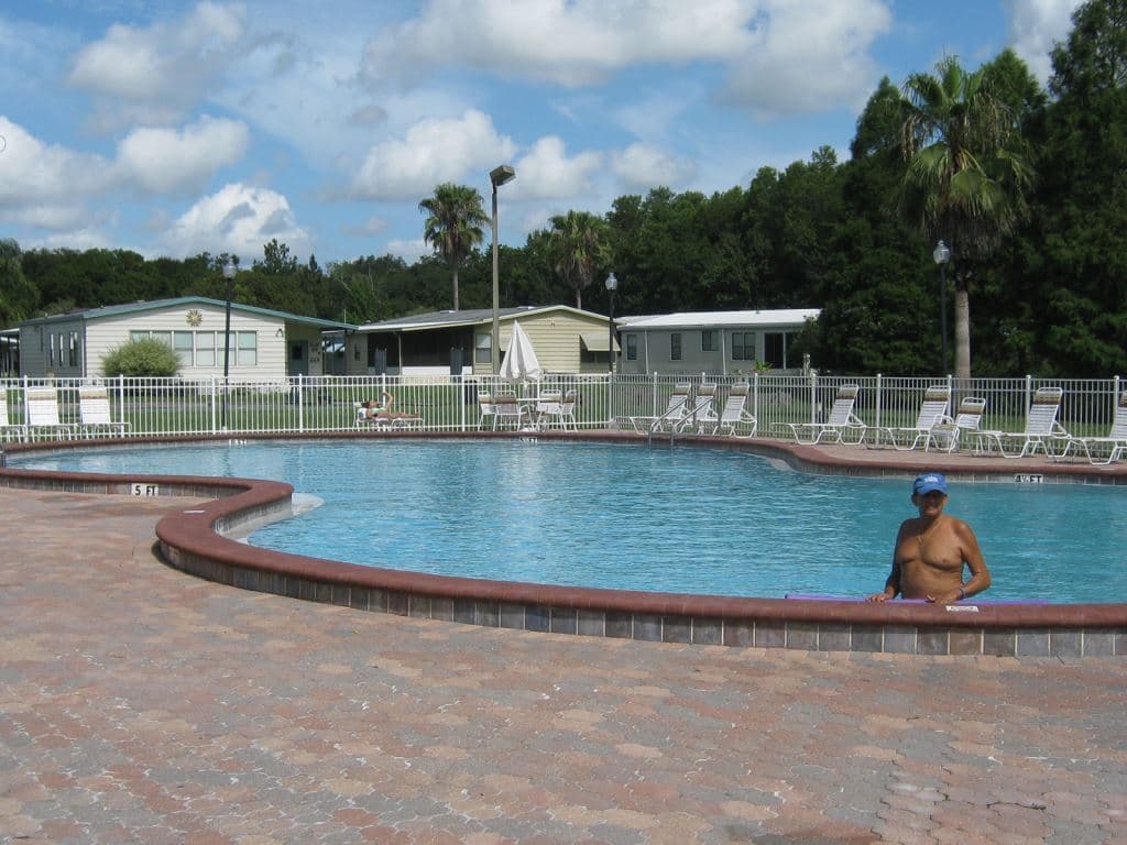 Manufactured home in Kissimmee, FL 34746