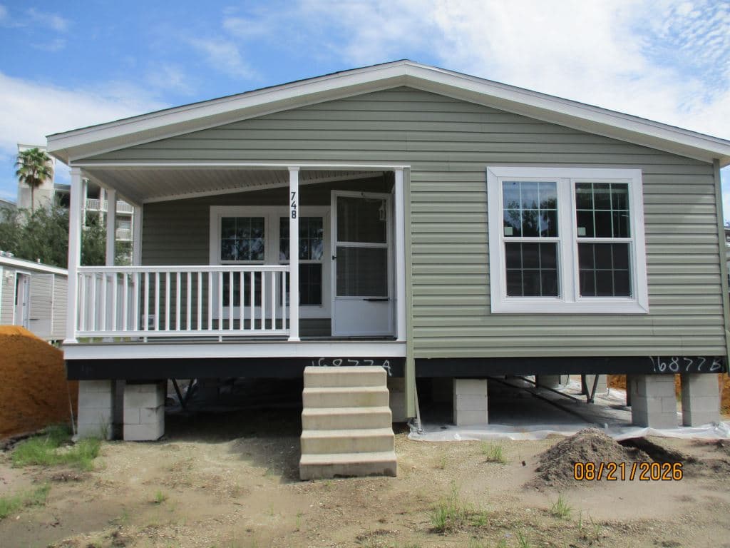 Manufactured home in Kissimmee, FL 34746