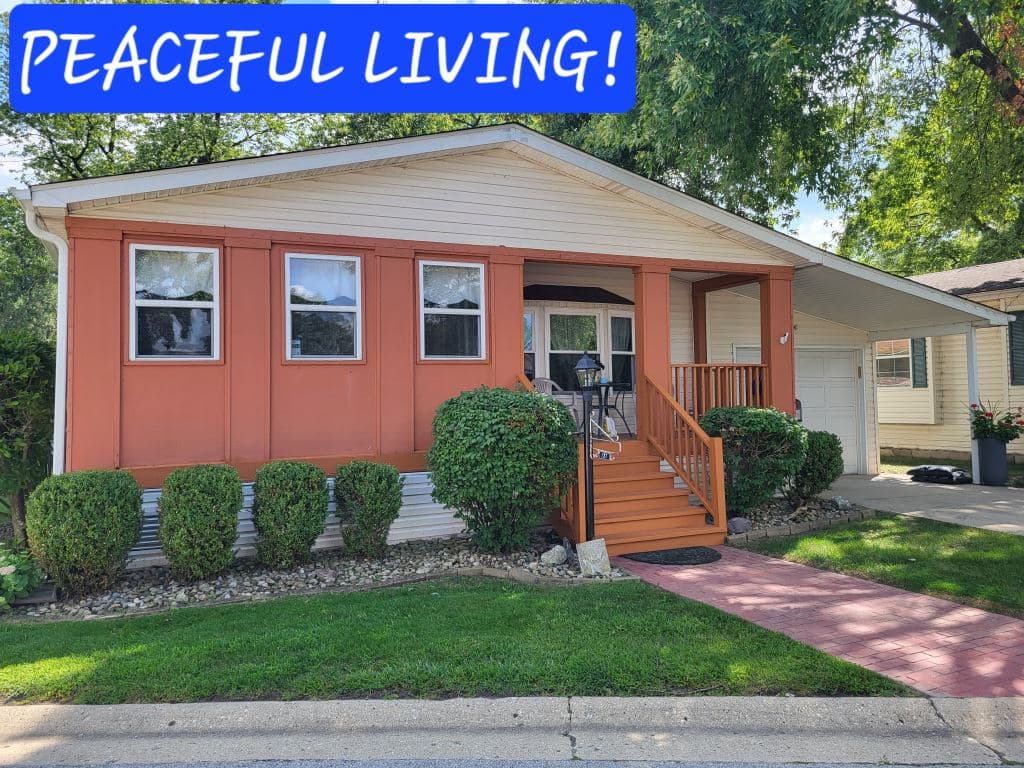 Manufactured home in Elgin, IL 60123