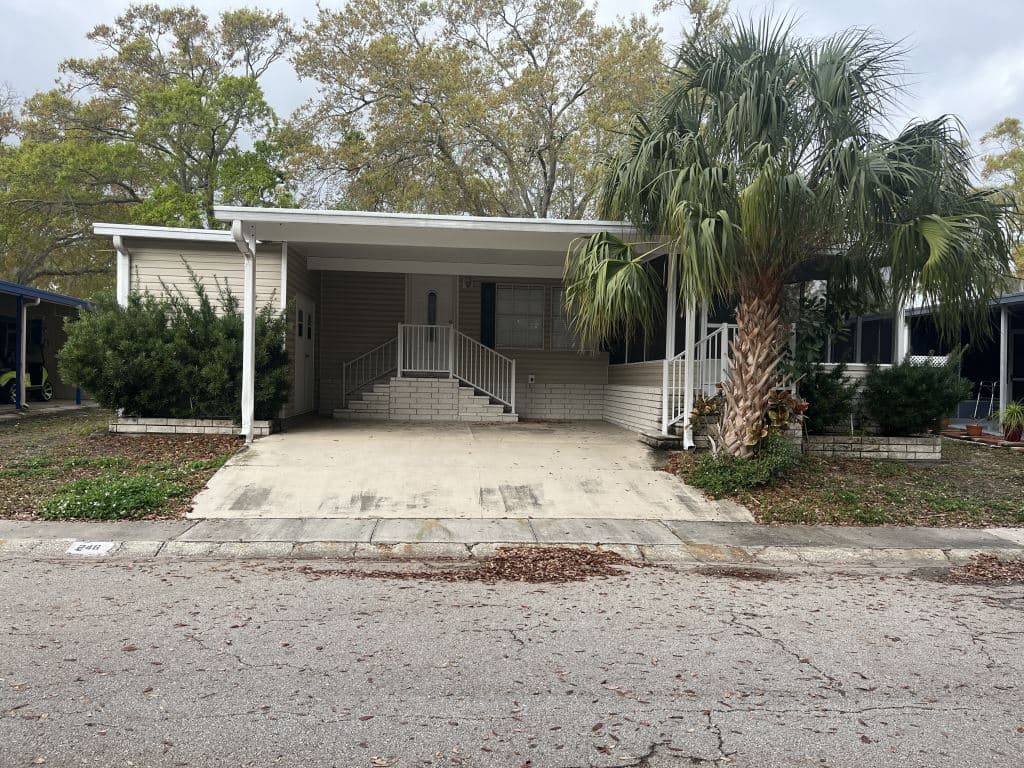 Manufactured home in Clearwater, FL 33760