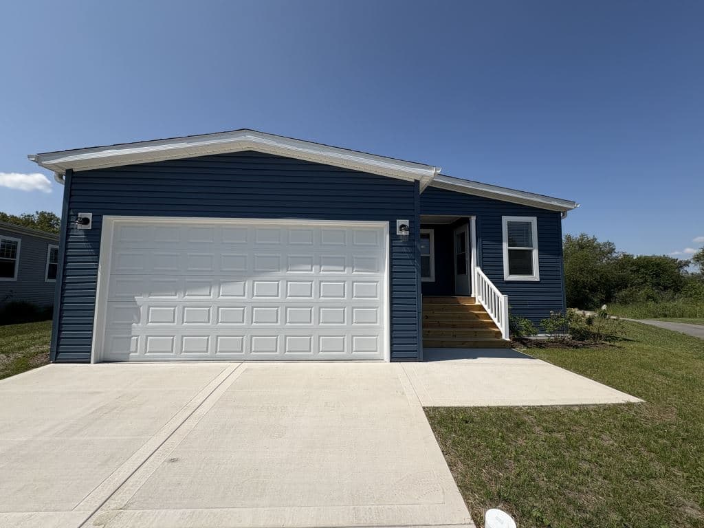 Manufactured home in Monee, IL 60449