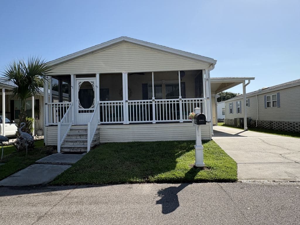 Manufactured home in Plant City, FL 33565
