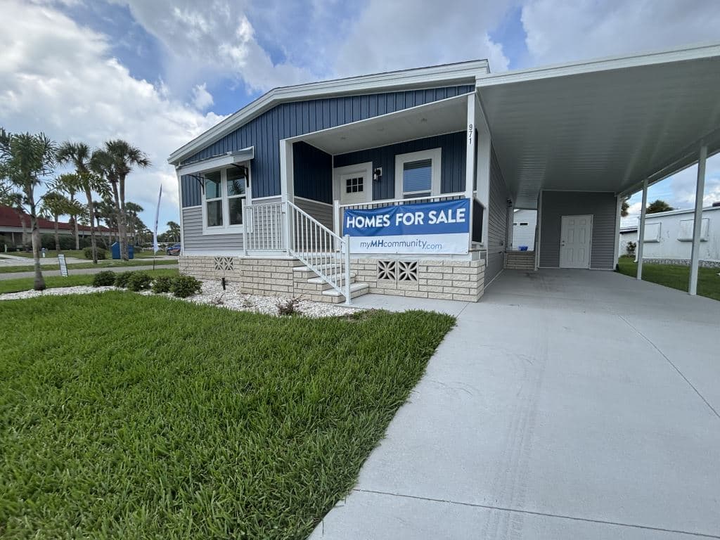 Manufactured home in Venice, FL 34285