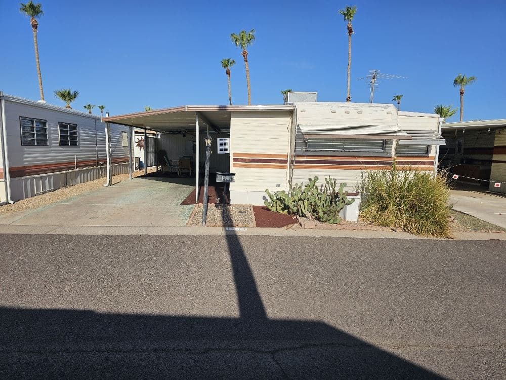 Manufactured home in Mesa, AZ 85213