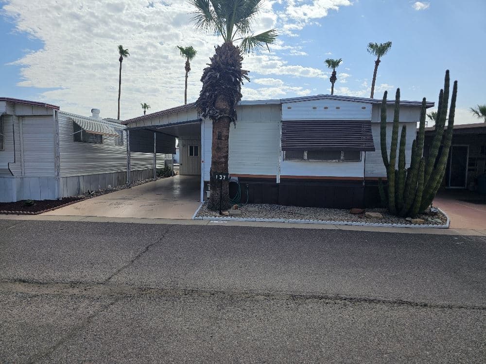 Manufactured home in Mesa, AZ 85213