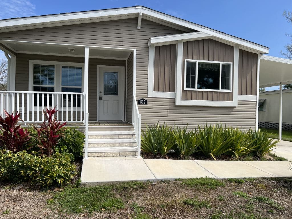 Manufactured home in Ocala, FL 34479