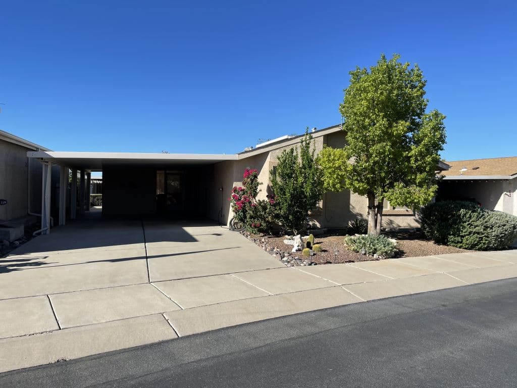 Manufactured home in Tucson, AZ 85756