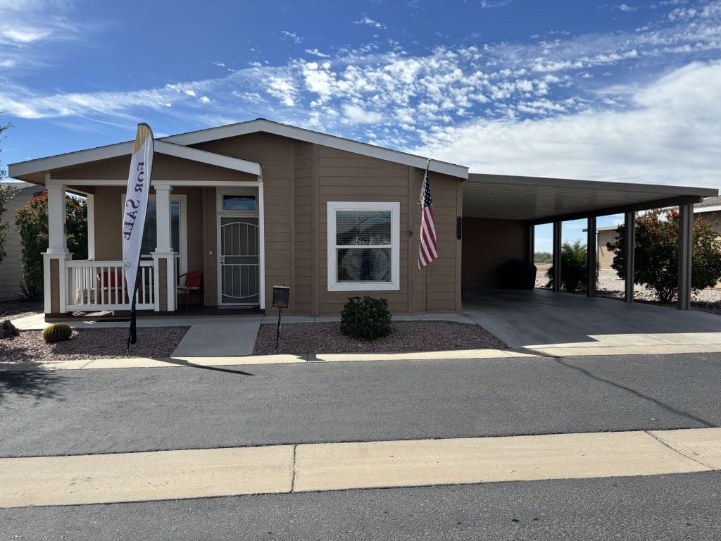 Manufactured home in Apache Junction, AZ 85119