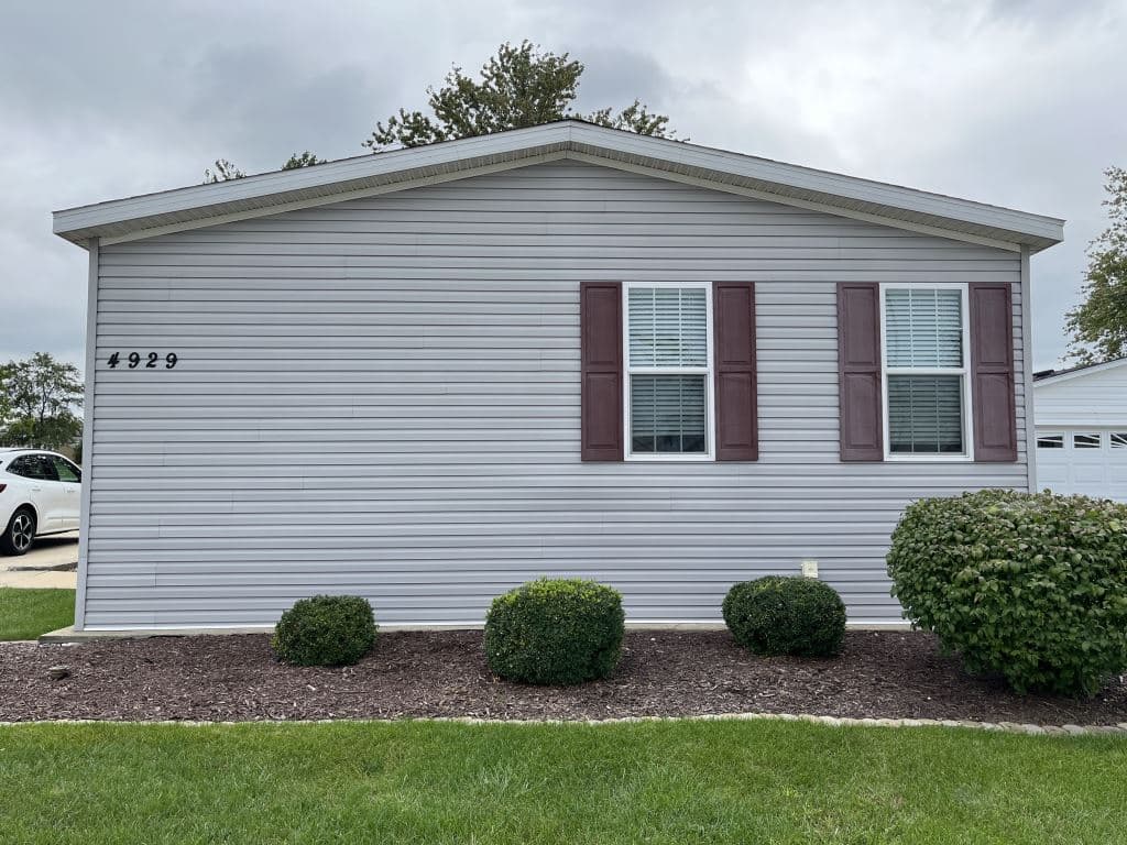 Manufactured home in Monee, IL 60449
