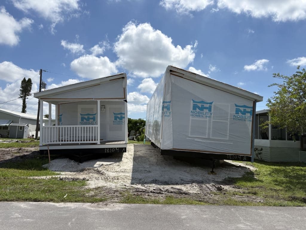 Manufactured home in Nokomis, FL 34275