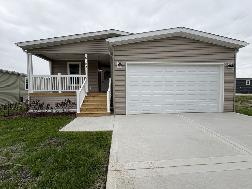 Manufactured home in Monee, IL 60449