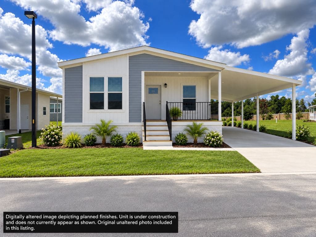 Manufactured home in Ocala, FL 34476