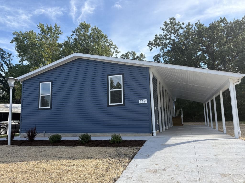 Manufactured home in Pleasant Prairie, WI 53158