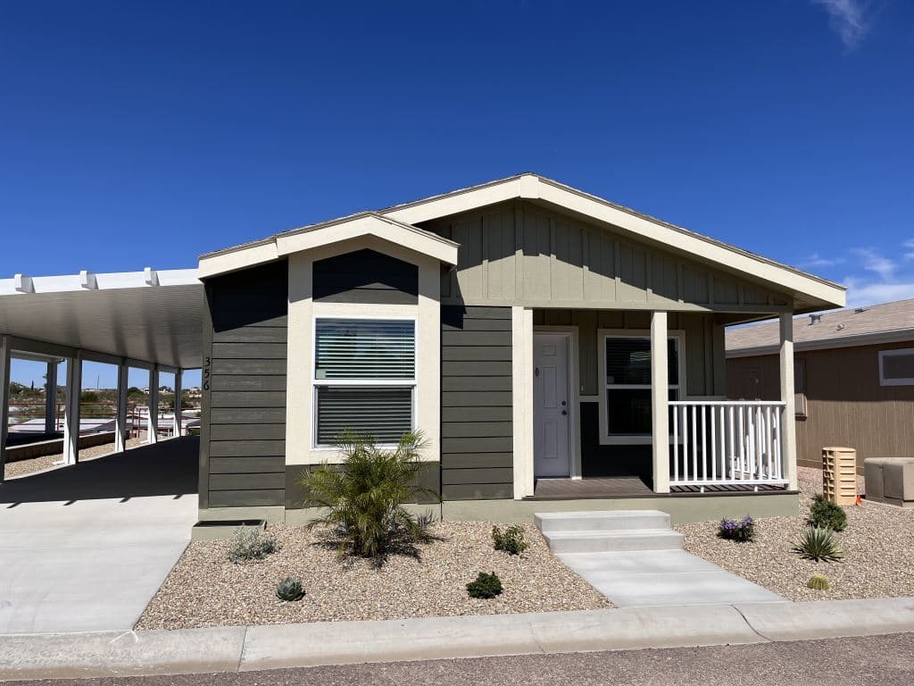 Manufactured home in Wickenburg, AZ 85390