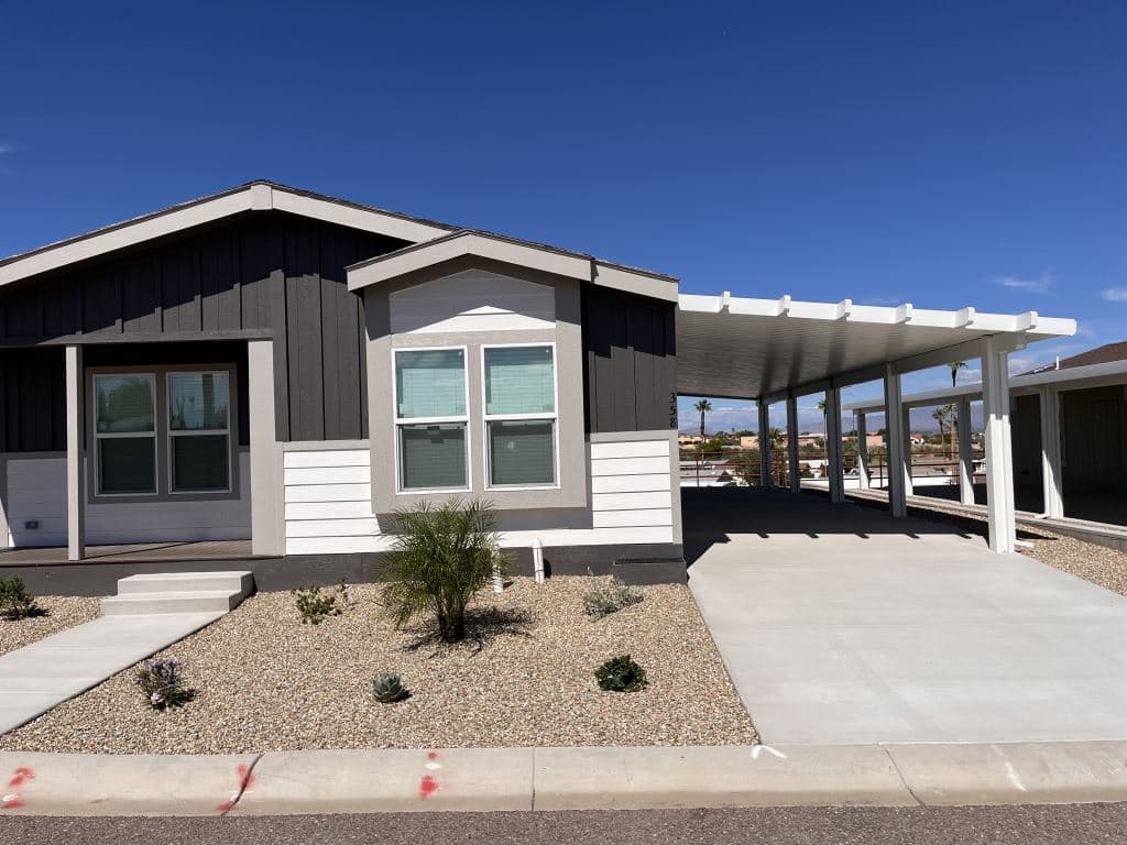 Manufactured home in Wickenburg, AZ 85390