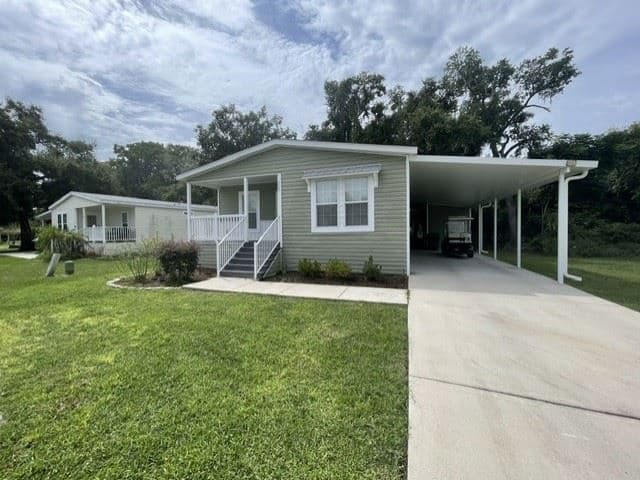 Manufactured home in Leesburg, FL 34788