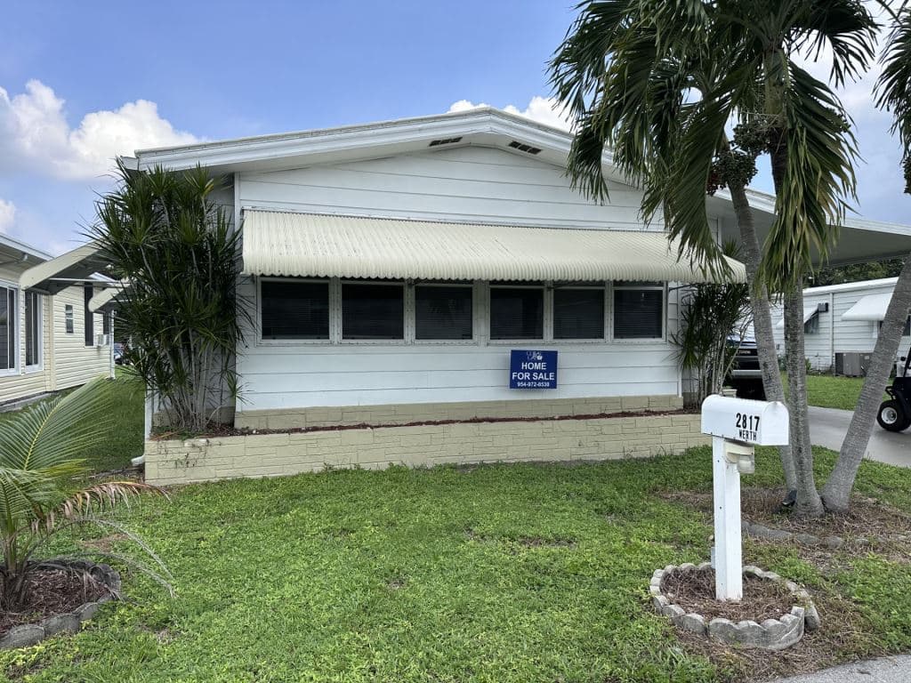 Manufactured home in Margate, FL 33063