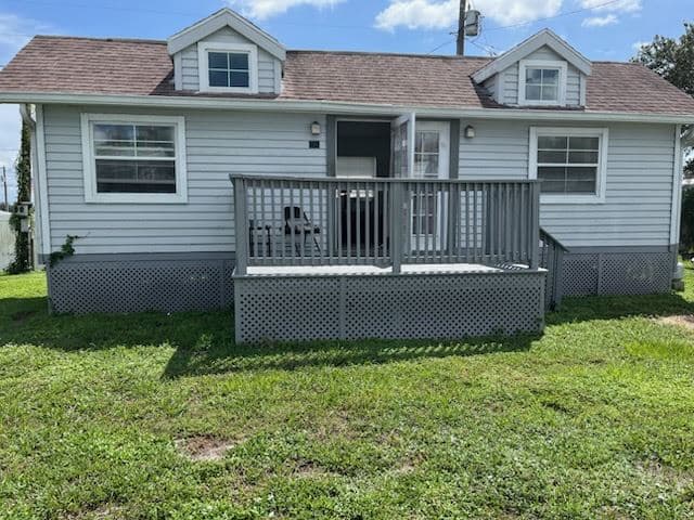 Manufactured home in Clearwater, FL 33764